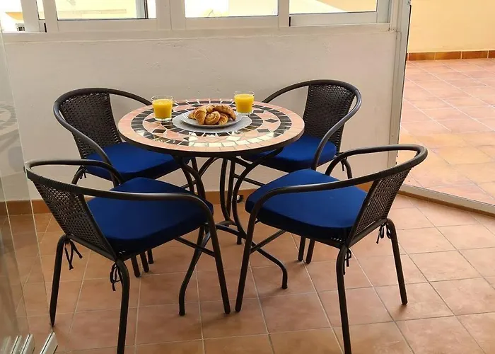 Estepona Port Beachside Apartment - Marina Bay
